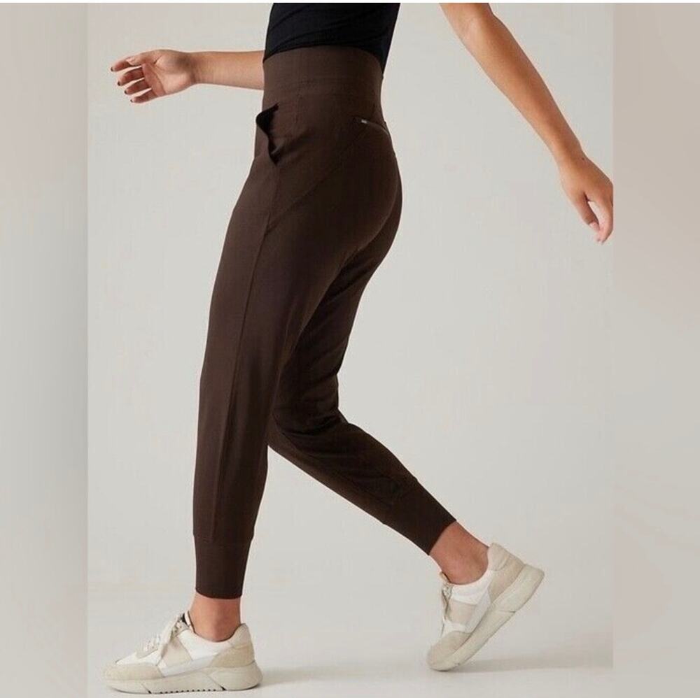 ATHLETA Venice High Rise Jogger Toasted Brown Size Medium
